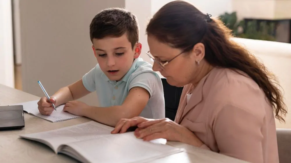 Helping Kids Manage Homework Without the Stress: A Parent’s Guide